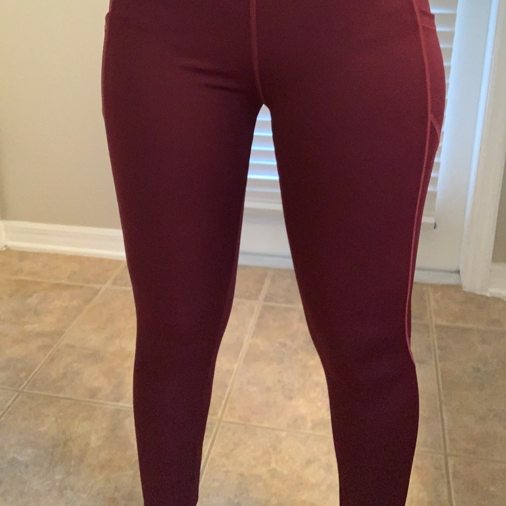 Maroon leggings
